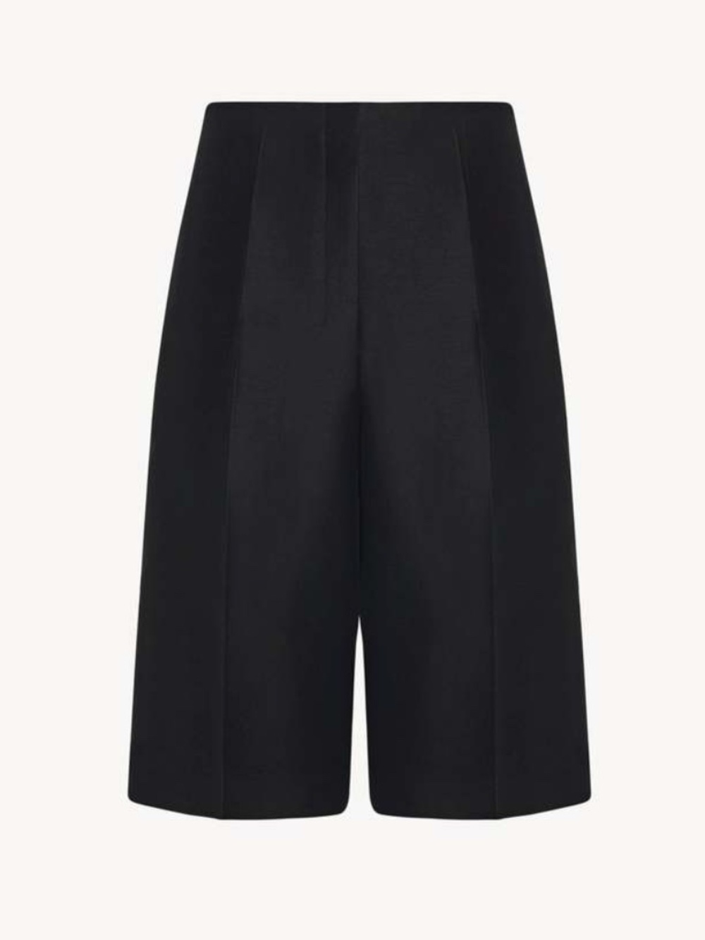 ISO (NOT SELLING) the Row Flash Shorts